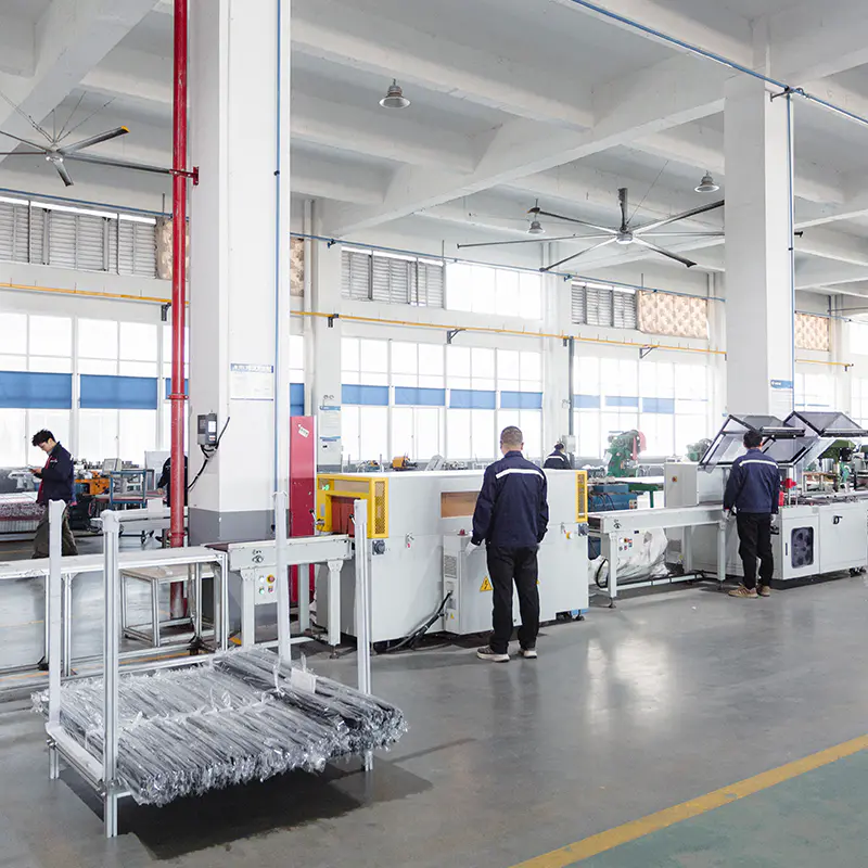 Dokončovacia dielňa - Automatický baliaci stroj na utesňovanie zmršťovaním
